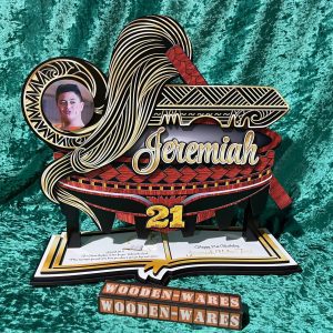 Timbergrain finish wooden artwork