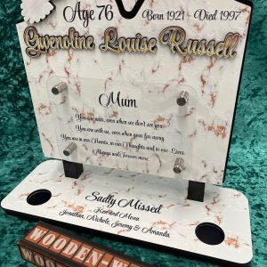 Personalized wooden tribute plaque