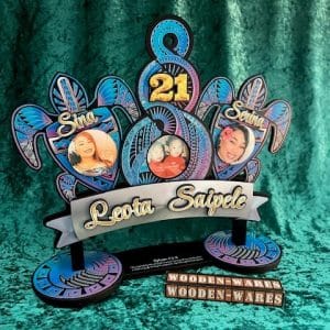 Modern engraved wooden design