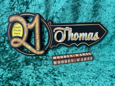 Elegant wooden carving with custom design