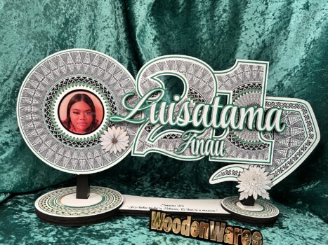 Luxury wooden birthday key