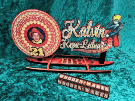 Artistic wooden carving piece