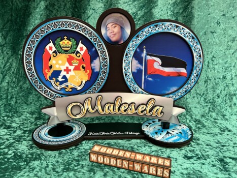 Tongan Māori wooden artwork